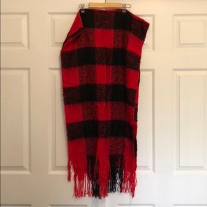 H&M size OS red and black scarf